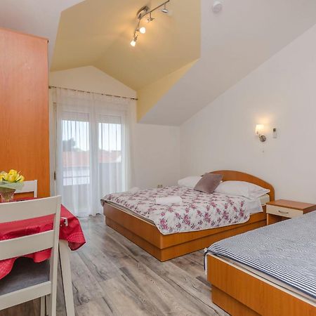 Apartments Rajka Vodice Exterior foto