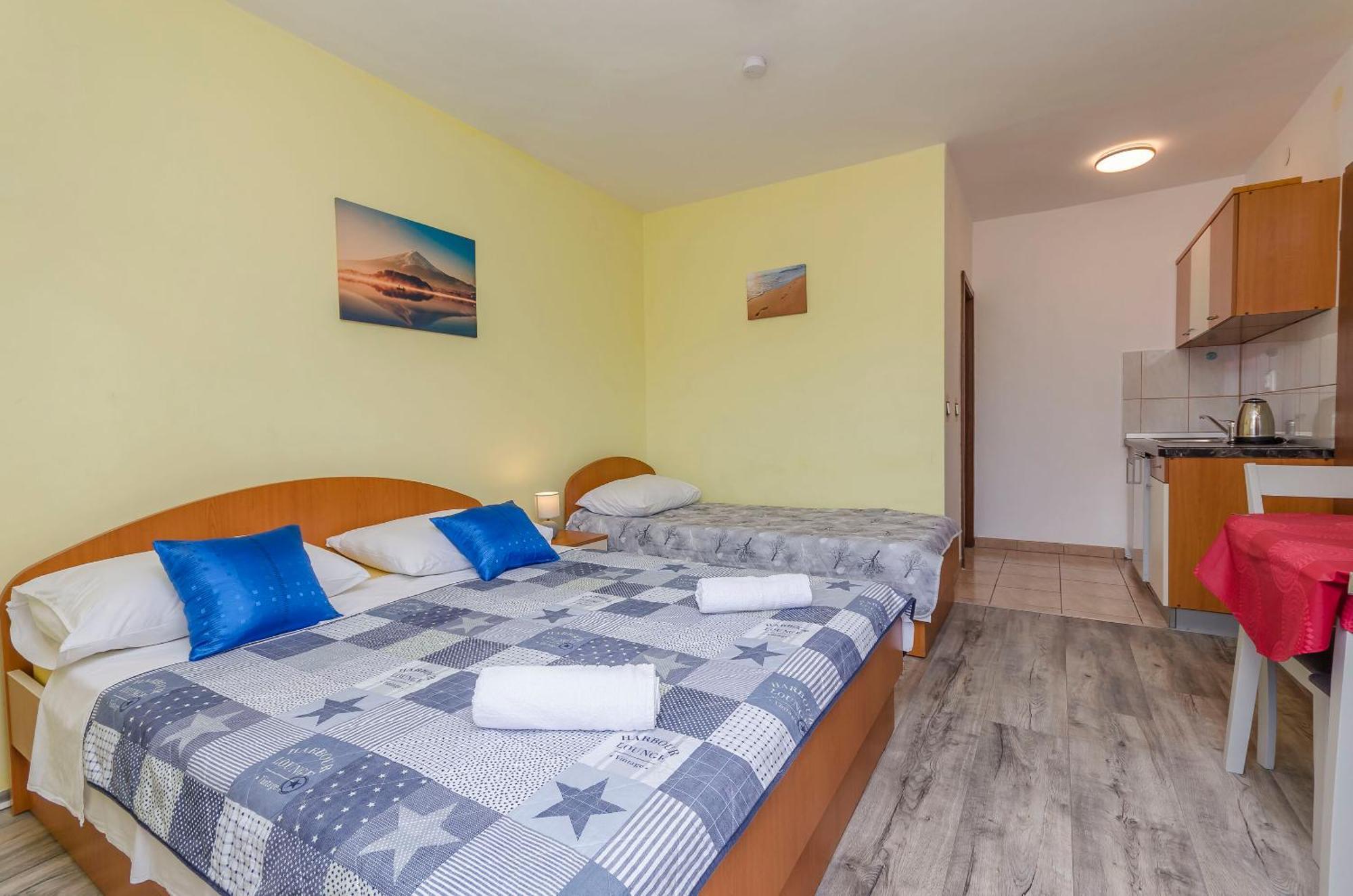 Apartments Rajka Vodice Exterior foto