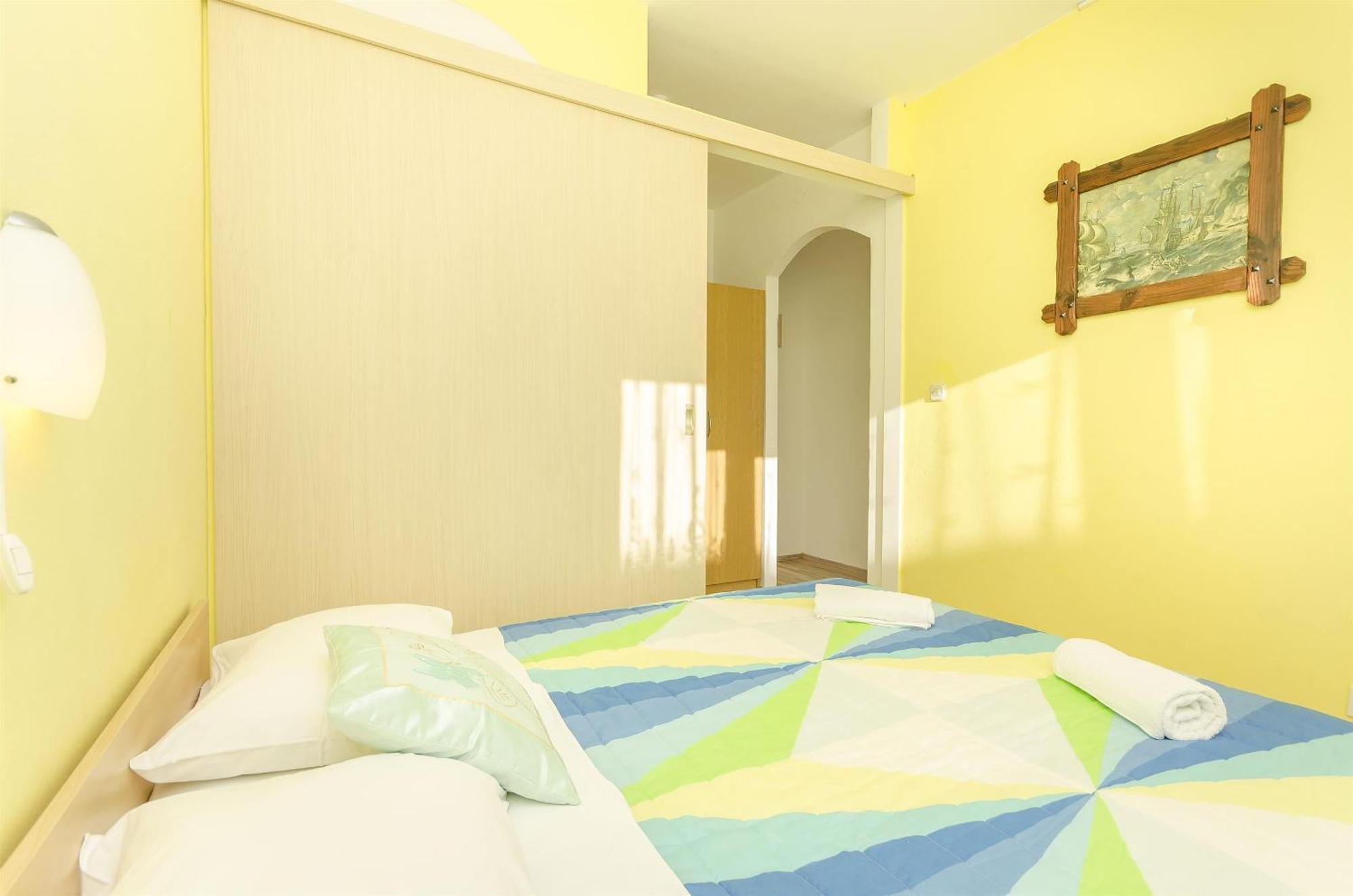 Apartments Rajka Vodice Exterior foto